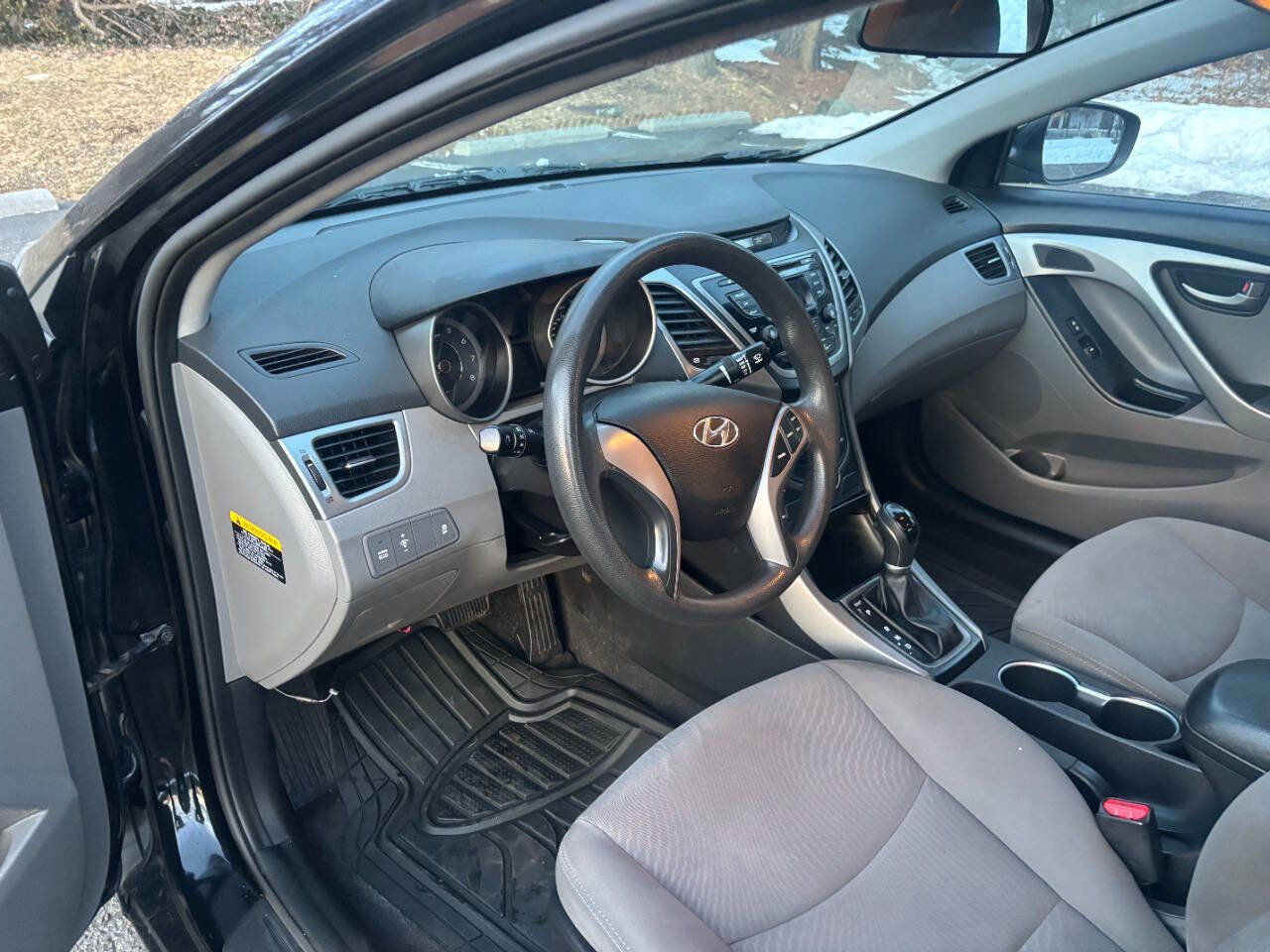 Used 2016 Hyundai Elantra SE image 18