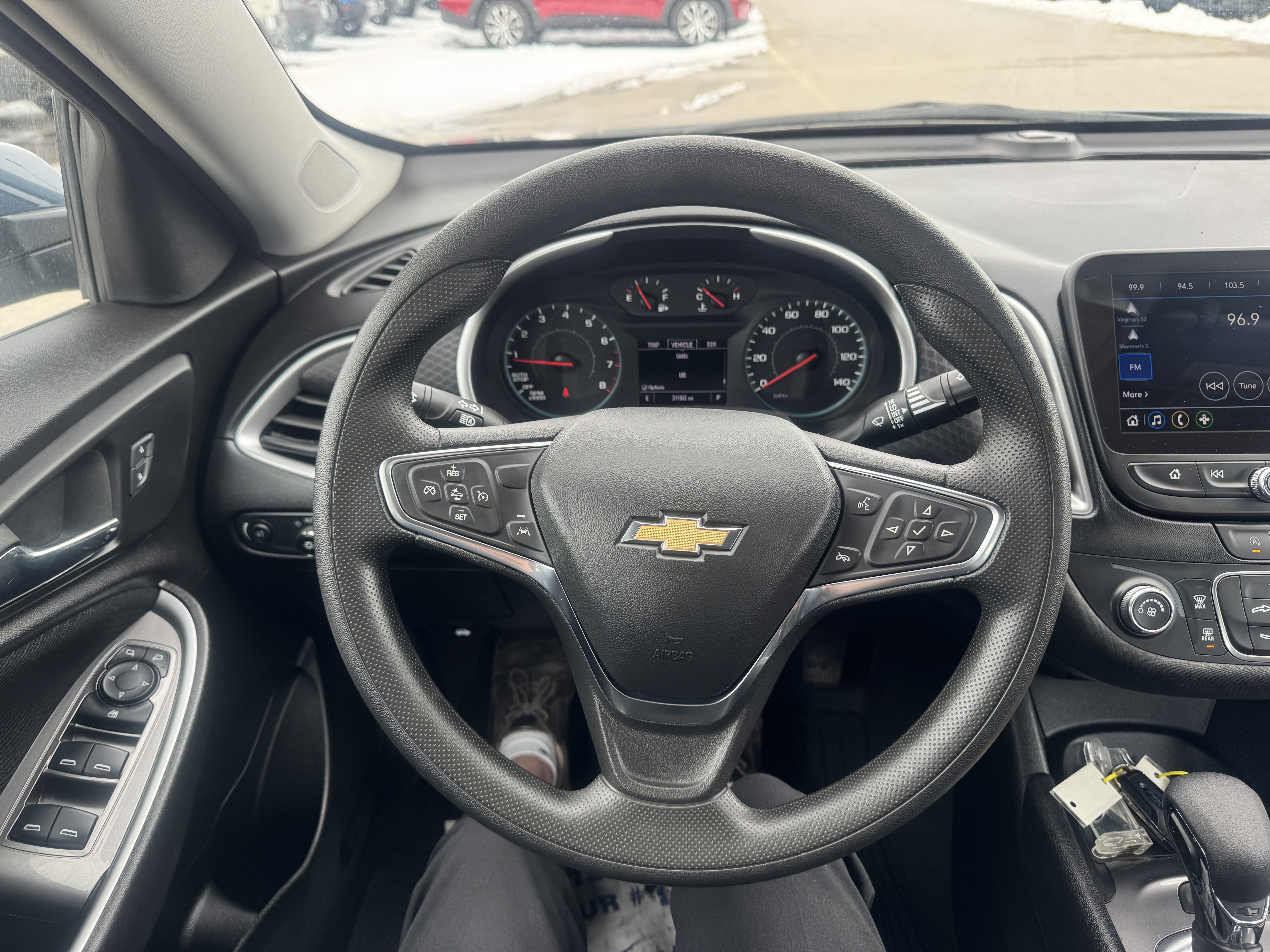 Used 2025 Chevrolet Malibu LS FWD image 9