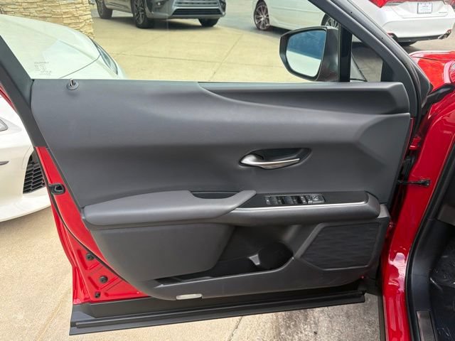 Used 2025 Lexus UX 300h FWD w/ Accessory Package (Z2) image 28