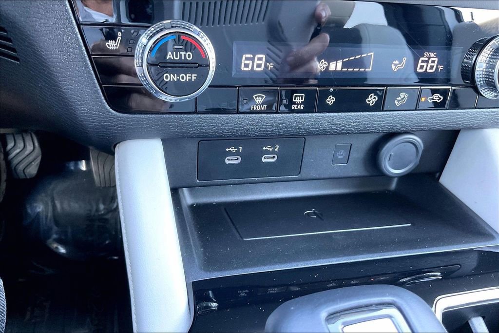 Used 2025 Mitsubishi Outlander SE FWD image 32