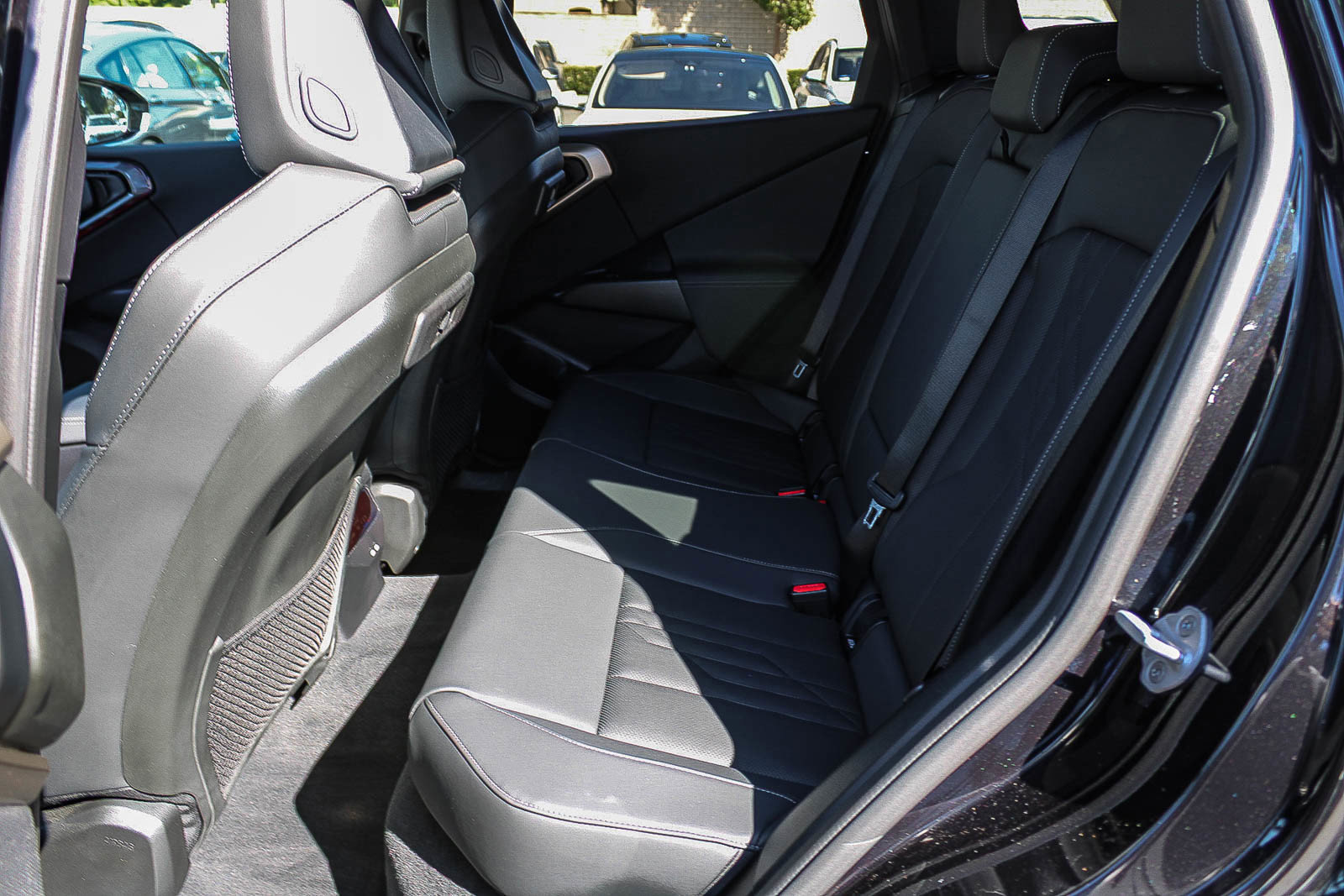 Certified 2025 BMW X3 xDrive30i w/ Convenience Package image 18