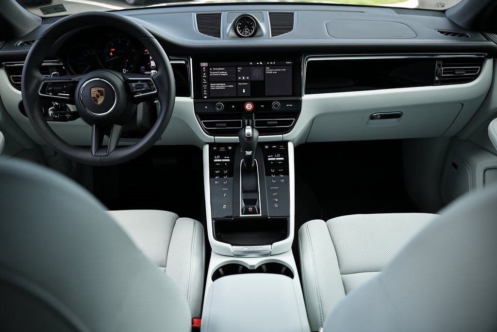 New 2026 Porsche Macan image 31