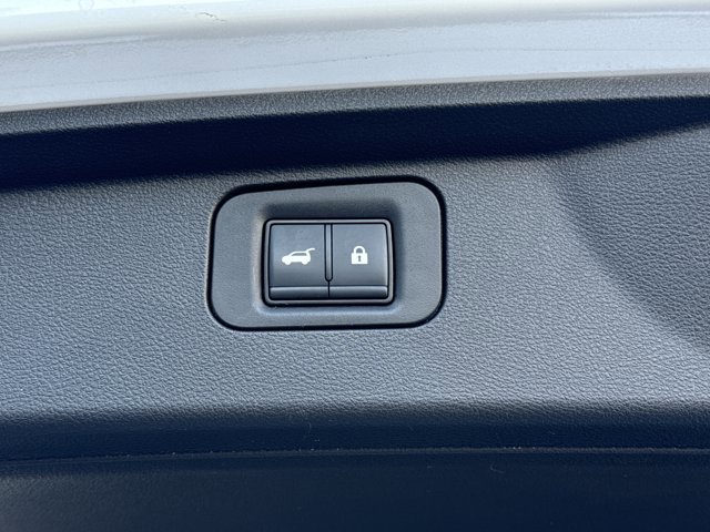 Certified 2025 Nissan Armada Platinum Reserve image 13