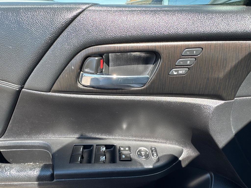 Used 2015 Honda Accord EX-L image 20