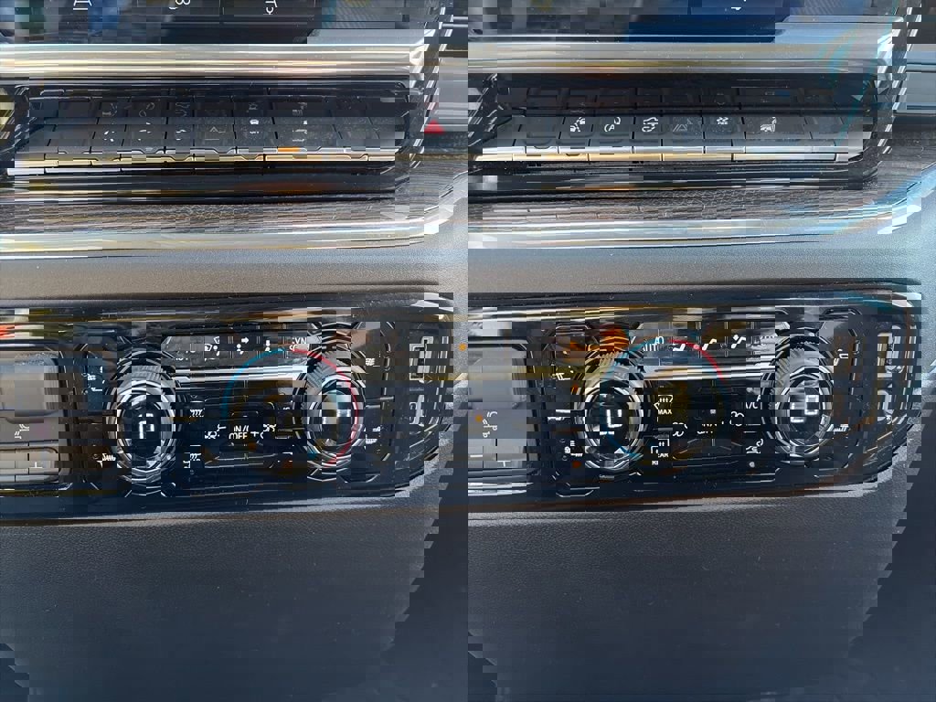 New 2025 Chevrolet Silverado 1500 LT w/ All Star Edition Plus image 18