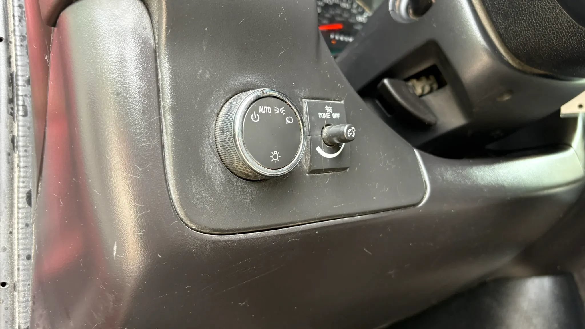 Used 2011 Chevrolet Express 2500 RWD image 17