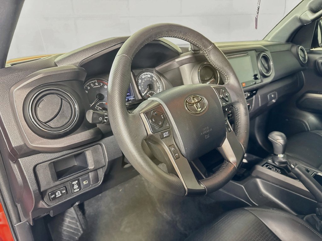 Used 2018 Toyota Tacoma TRD Off-Road w/ TRD Premium Off Road Package RWD image 9