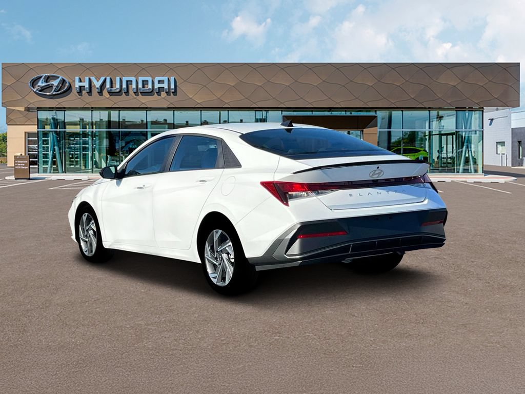 New 2025 Hyundai Elantra Sport FWD image 5