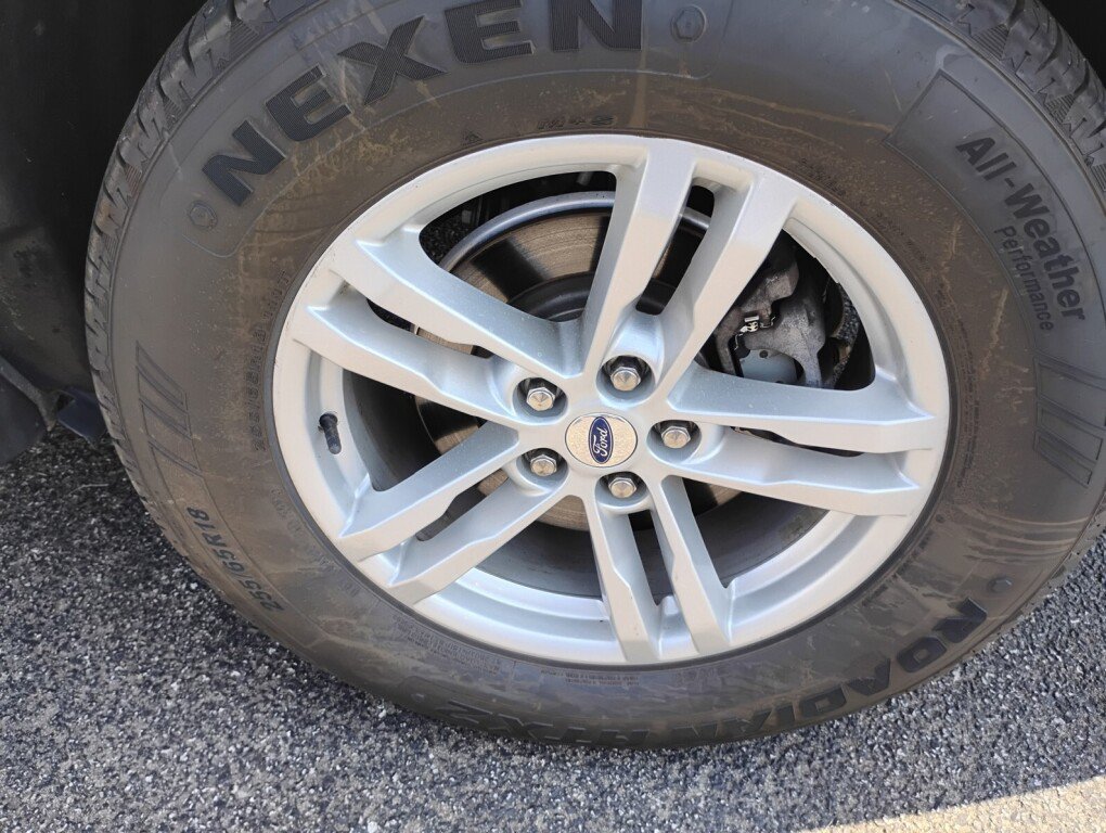 Used 2022 Ford Explorer XLT AWD/4WD image 25