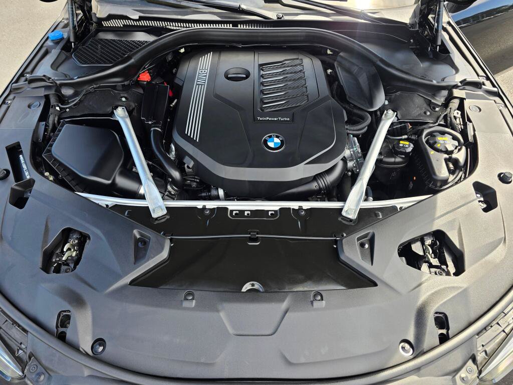 Used 2023 BMW 840i xDrive Coupe AWD/4WD image 11