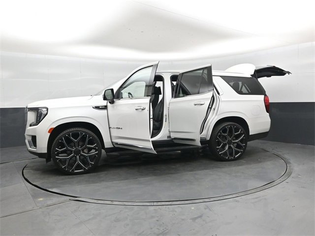 Used 2022 GMC Yukon SLT w/ SLT Luxury Package image 50
