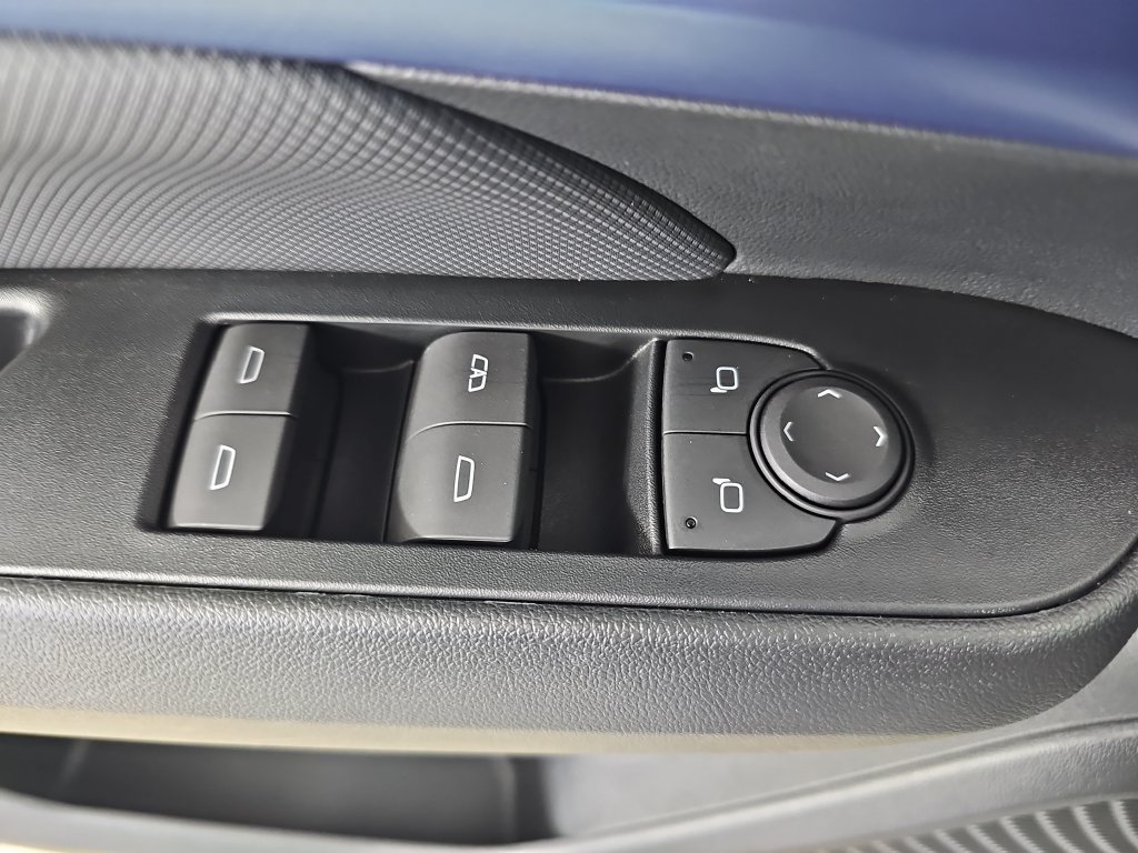 Certified 2024 Chevrolet Equinox EV LT AWD/4WD image 34