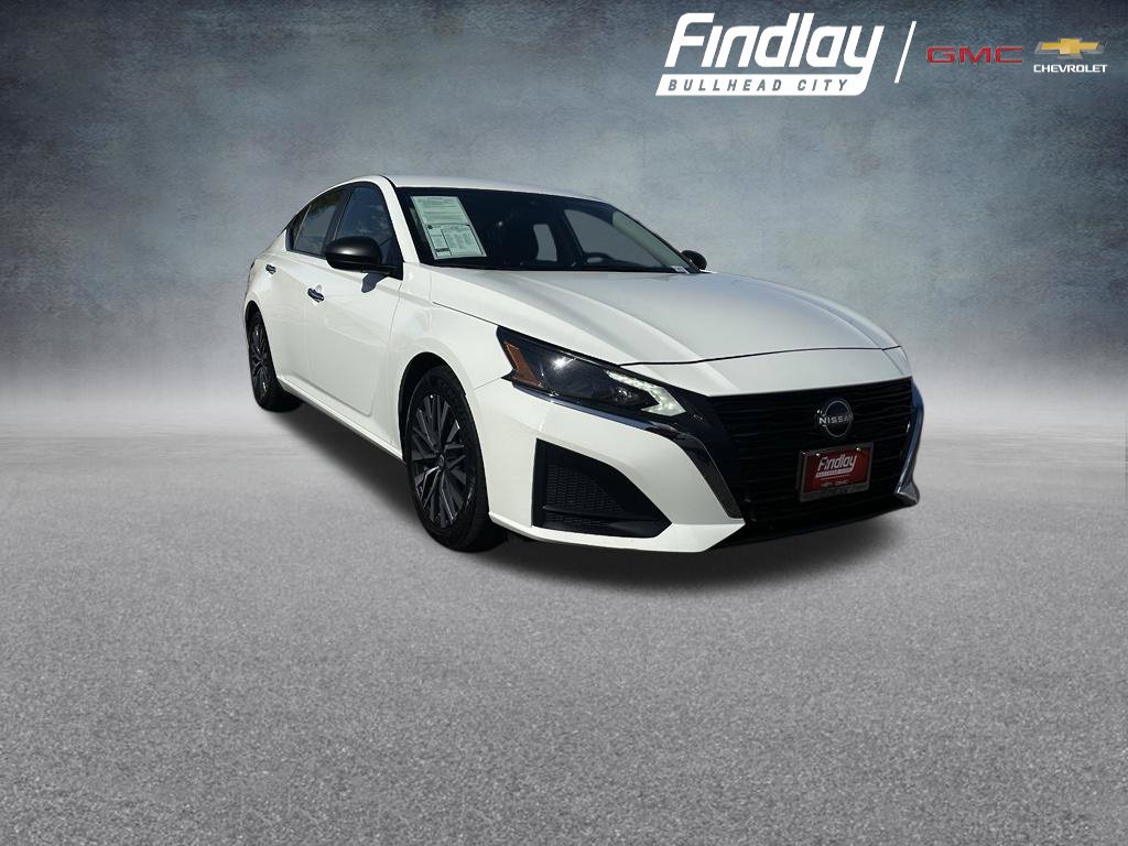Used 2025 Nissan Altima 2.5 SV FWD image 1