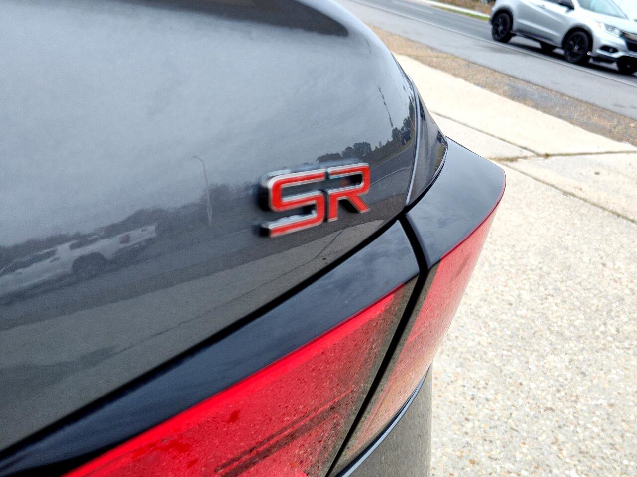 Used 2024 Nissan Altima 2.5 SR w/ SR Premium Package image 6