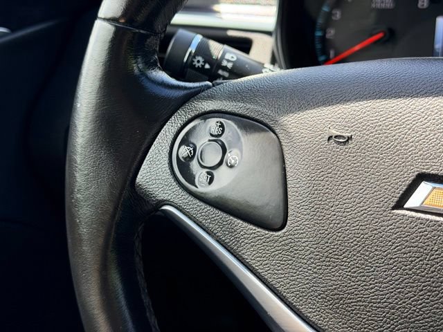 Used 2016 Chevrolet Impala LT w/ Convenience Package FWD image 9