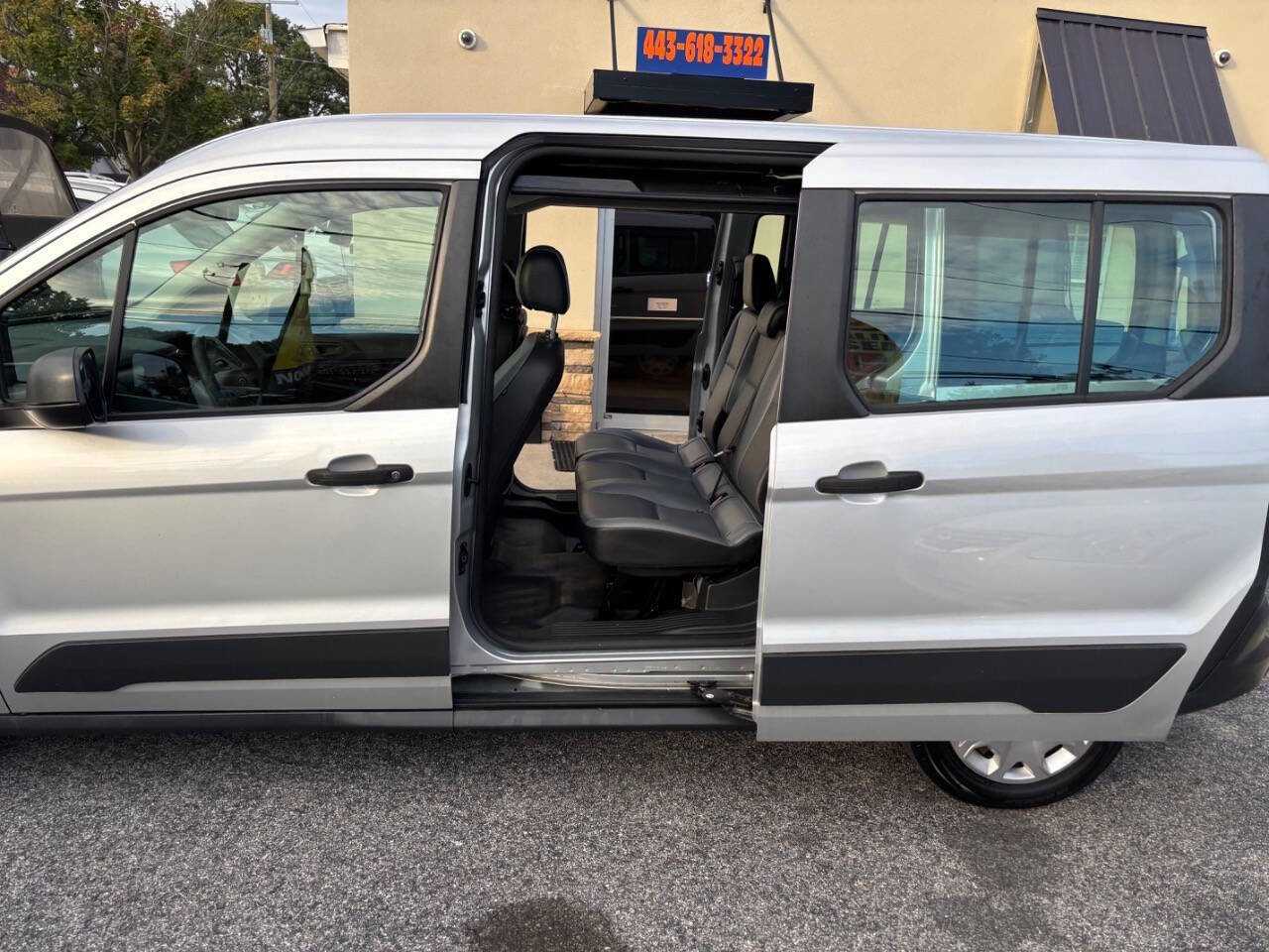 Used 2015 Ford Transit Connect XL image 9