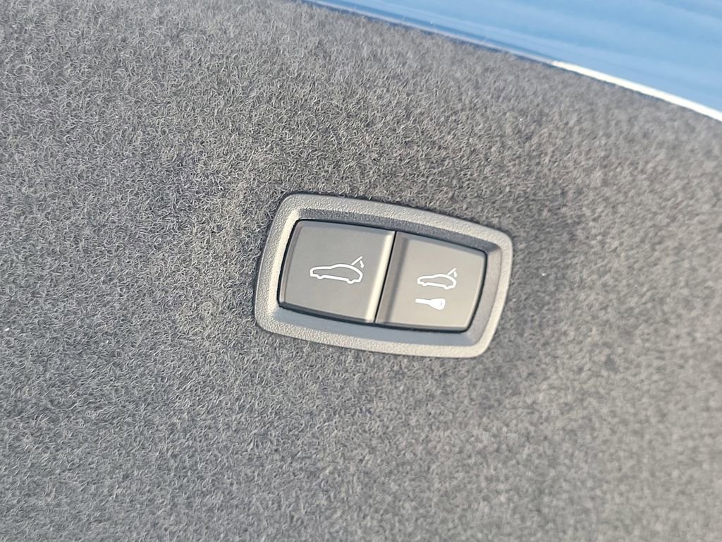 Certified 2023 Porsche Taycan 4S image 18
