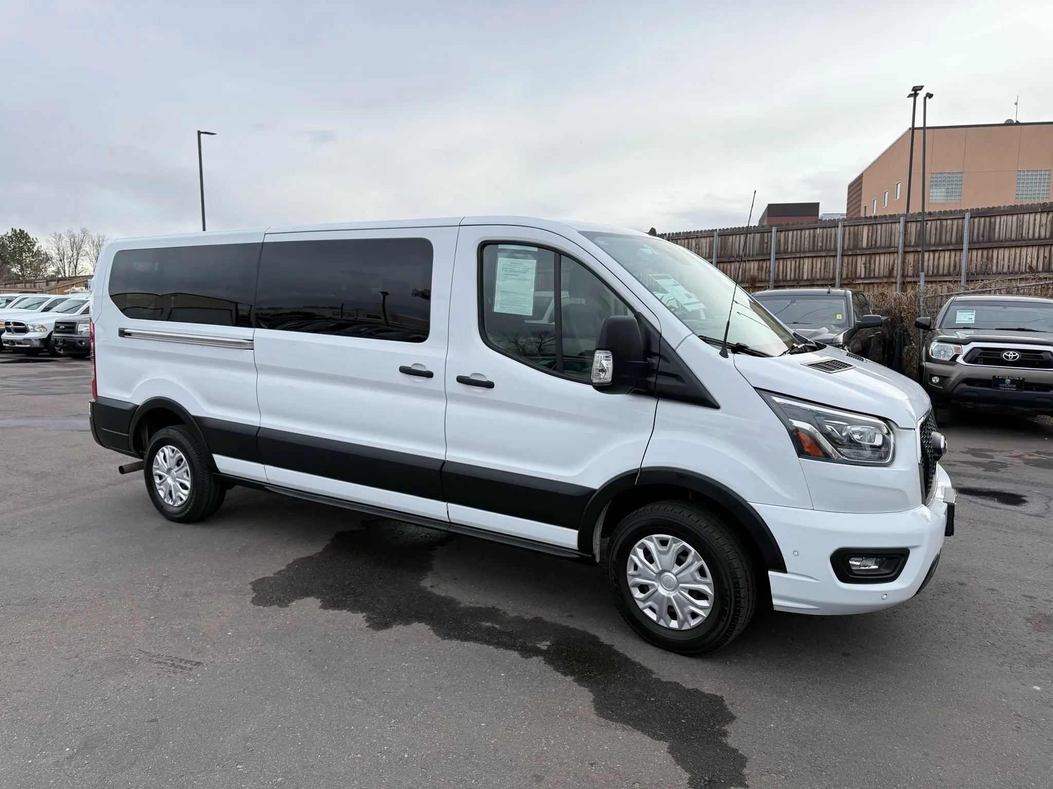 Used 2023 Ford Transit 350 XLT image 11