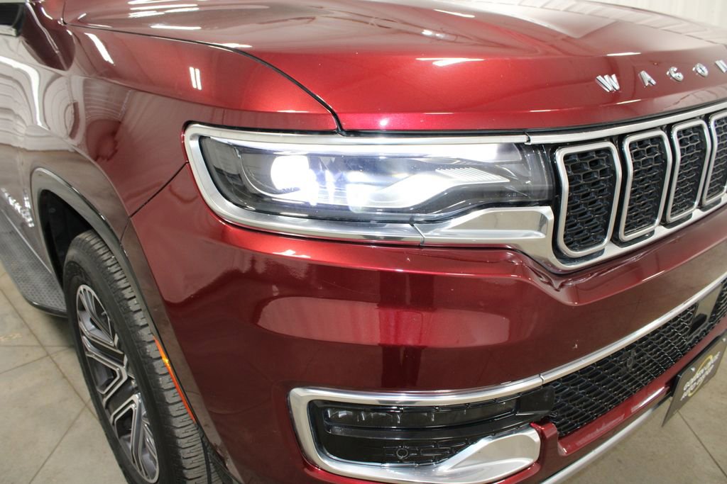 Used 2025 Jeep Wagoneer L Series II w/ 8-pass Seating Package image 12