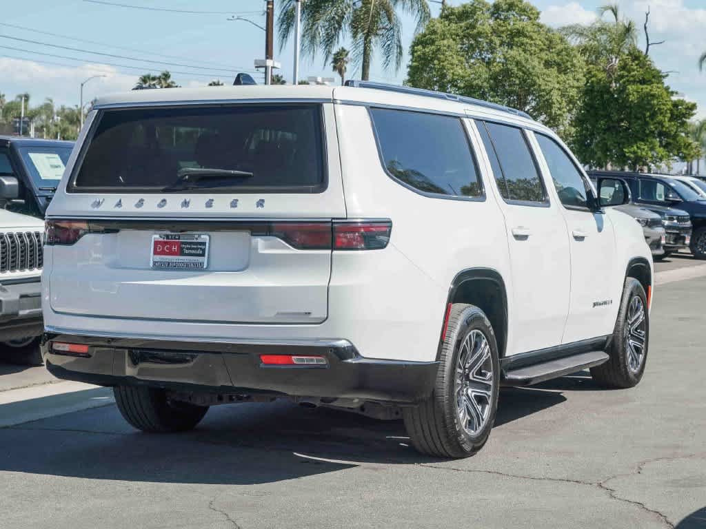 Certified 2024 Jeep Wagoneer L Series II w/ Flexible Seating Group AWD/4WD image 4