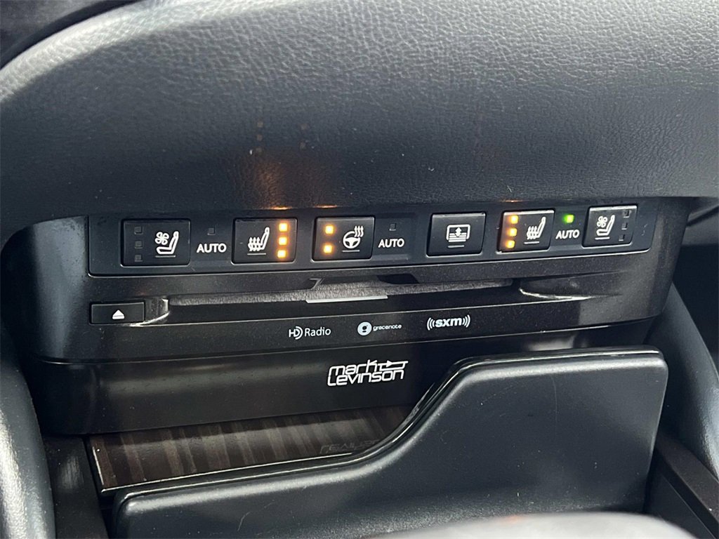 Used 2019 Lexus ES 300h w/ Luxury Package image 24