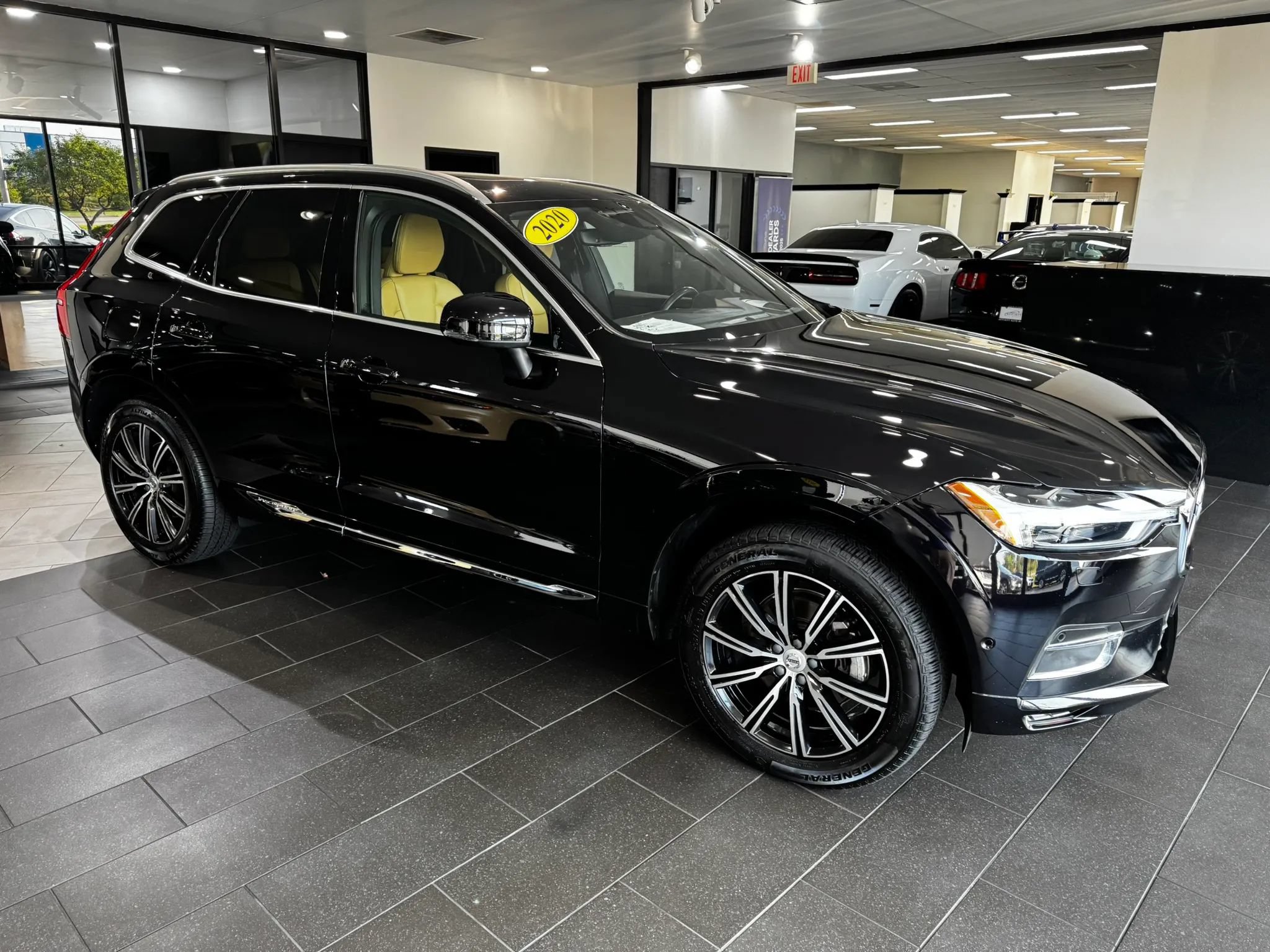 Used 2020 Volvo XC60 T5 Inscription AWD/4WD image 2