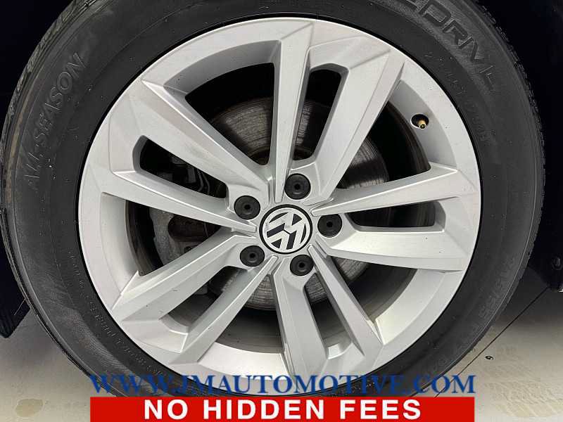 Used 2020 Volkswagen Passat 2.0T SE FWD image 7