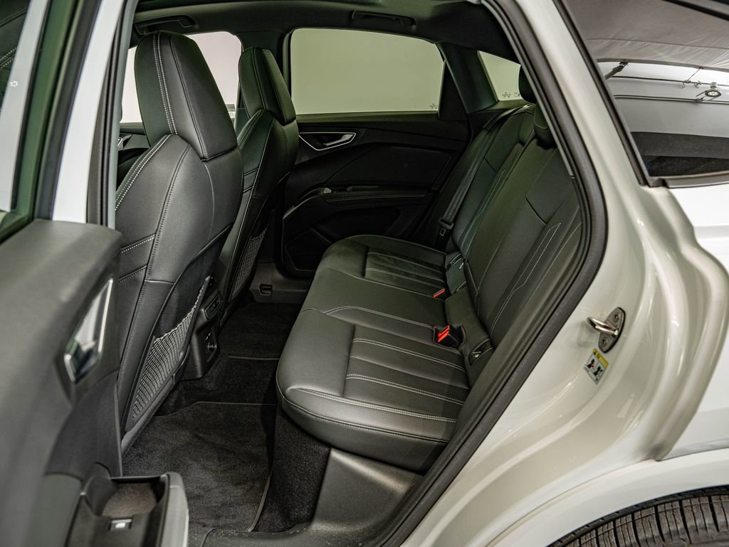 Used 2023 Audi Q4 e-tron Premium w/ Convenience Package image 31