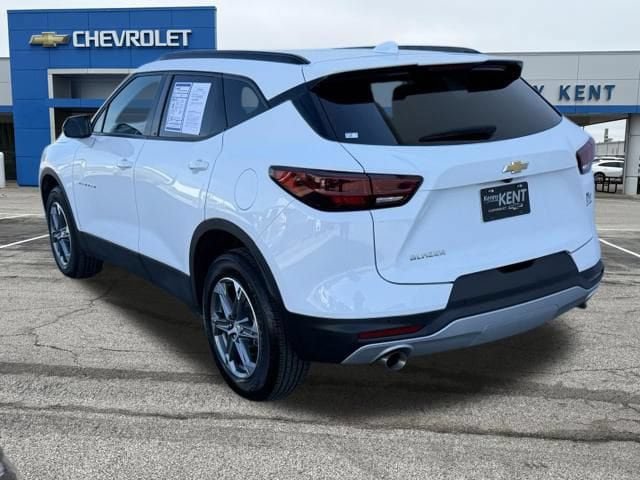 Certified 2024 Chevrolet Blazer LT w/ Convenience Package FWD image 32