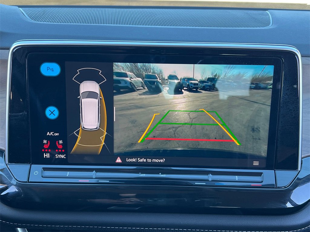 Used 2025 Volkswagen Atlas SE image 20