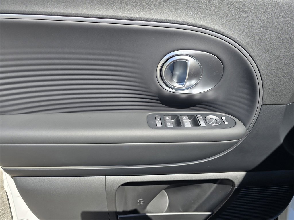 New 2026 Hyundai Ioniq 9 SEL image 16