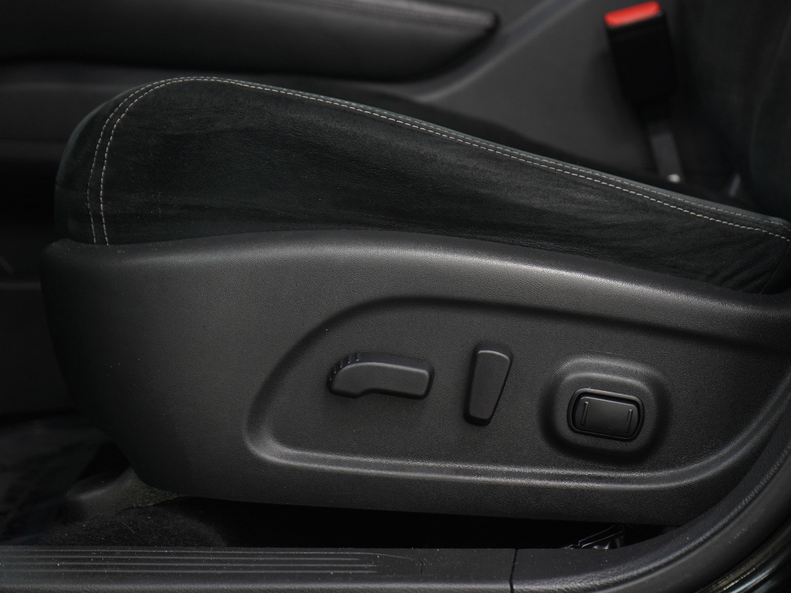 Used 2017 Nissan Murano SV image 21