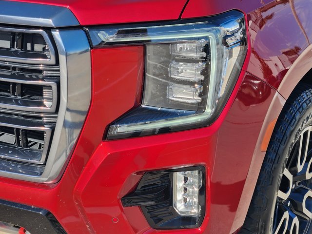 Used 2024 GMC Yukon AT4 w/ Technology Package AWD/4WD image 9