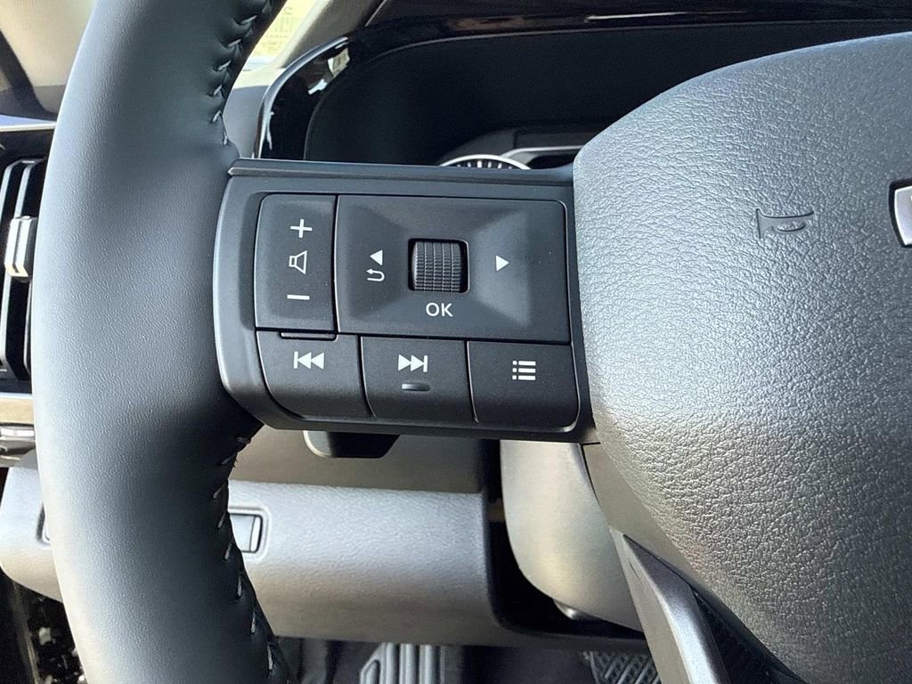 New 2026 Nissan Pathfinder SV FWD image 30