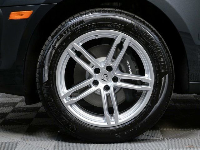 New 2026 Porsche Macan image 38