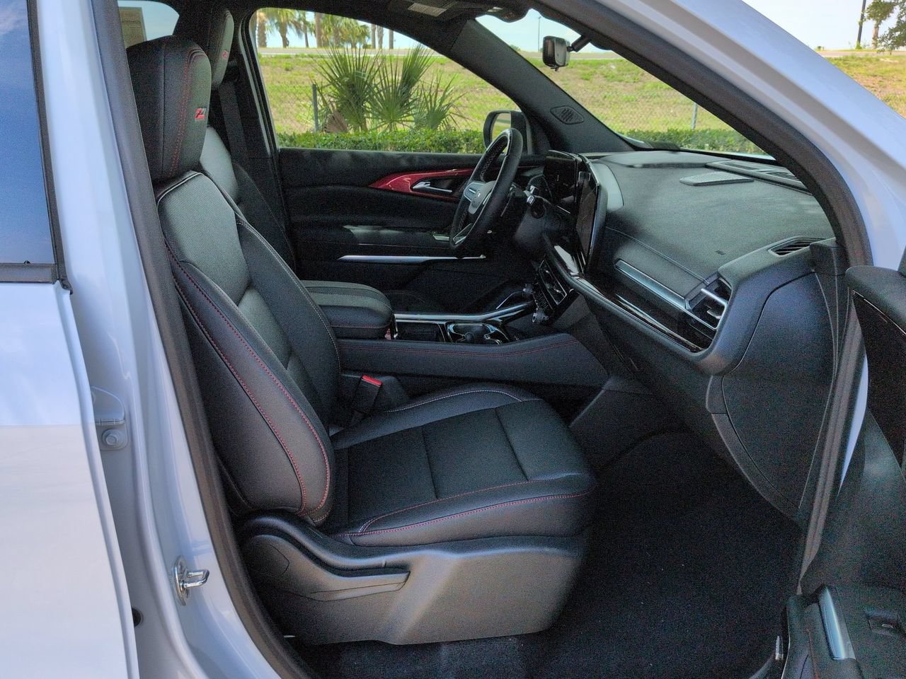 New 2026 Chevrolet Traverse Z71 w/ Enhanced Driving Package AWD/4WD image 25