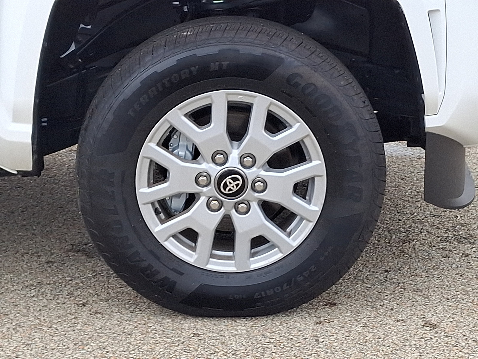 Certified 2025 Toyota Tacoma SR5 AWD/4WD image 8