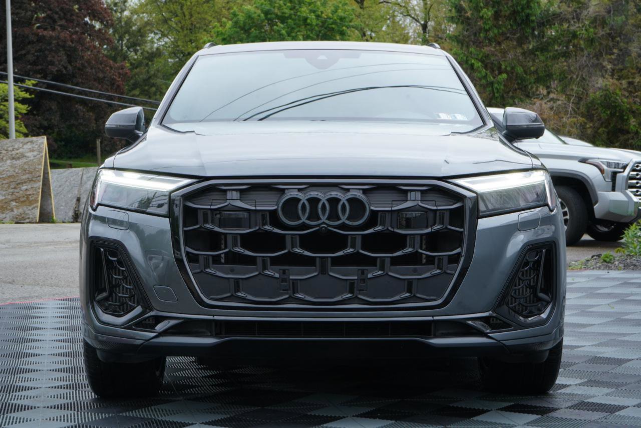 Used 2025 Audi SQ7 Premium Plus AWD/4WD image 15