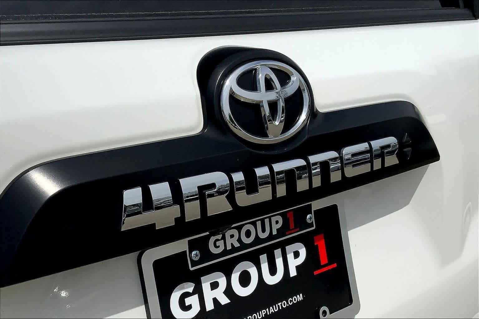 Used 2024 Toyota 4Runner TRD Off-Road Premium AWD/4WD image 32