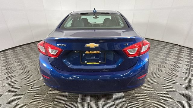 Used 2019 Chevrolet Cruze LT w/ Convenience Package FWD image 3