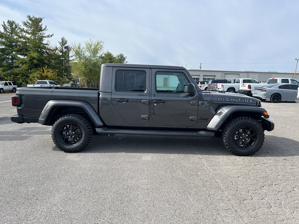 New 2025 Jeep Gladiator Sport image 4