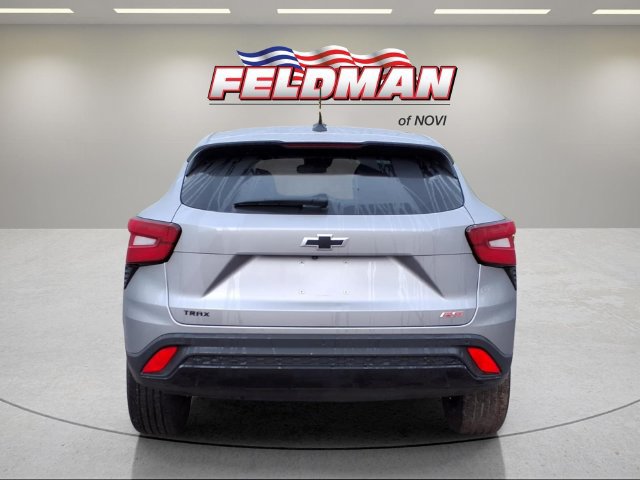 Used 2024 Chevrolet Trax RS FWD image 4