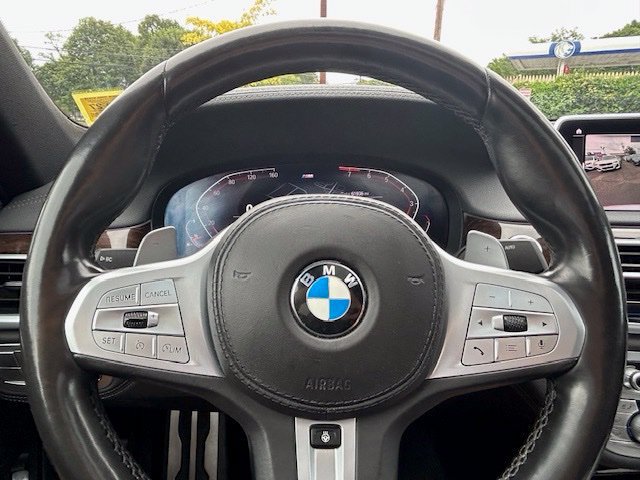 Used 2020 BMW 740i xDrive w/ M Sport Package AWD/4WD image 28