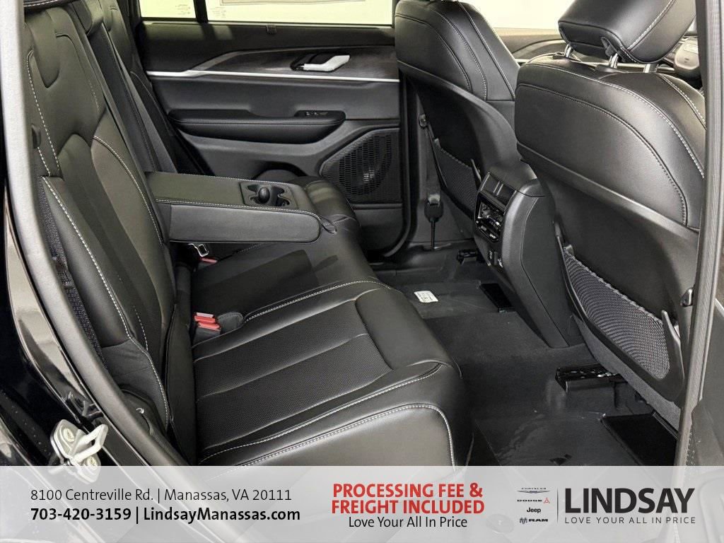 New 2025 Jeep Grand Cherokee Limited w/ Luxury Tech Group II image 15