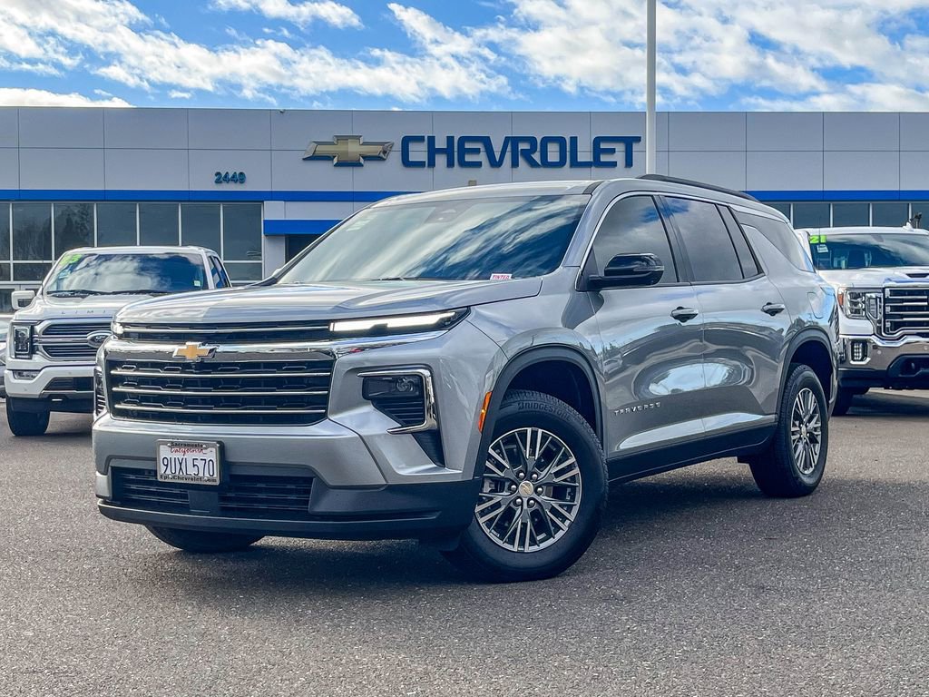 Used 2026 Chevrolet Traverse LT w/ Driver Confidence Package