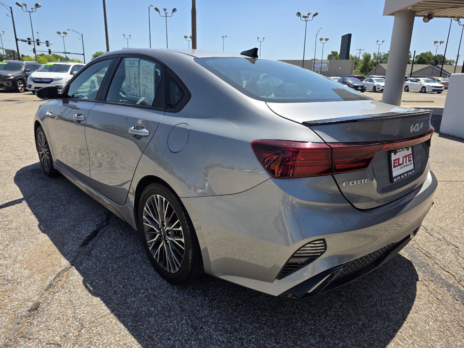 Used 2023 Kia Forte GT-Line w/ GT-Line Premium Package FWD image 7