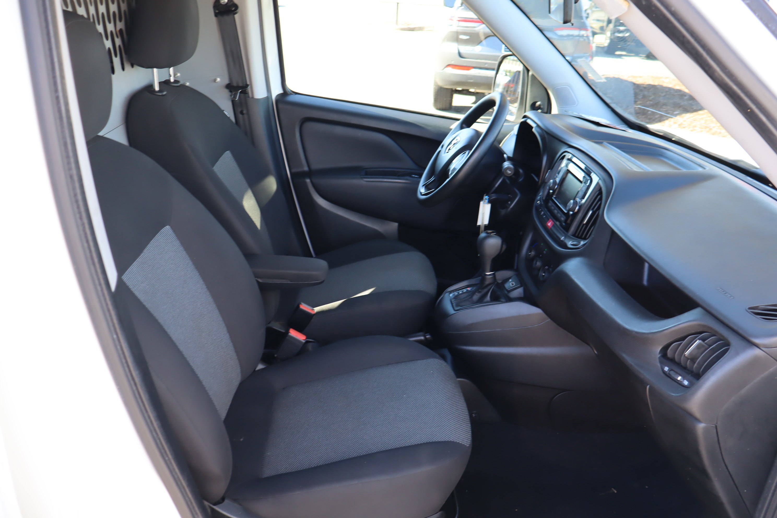 Used 2021 RAM ProMaster City Tradesman image 33