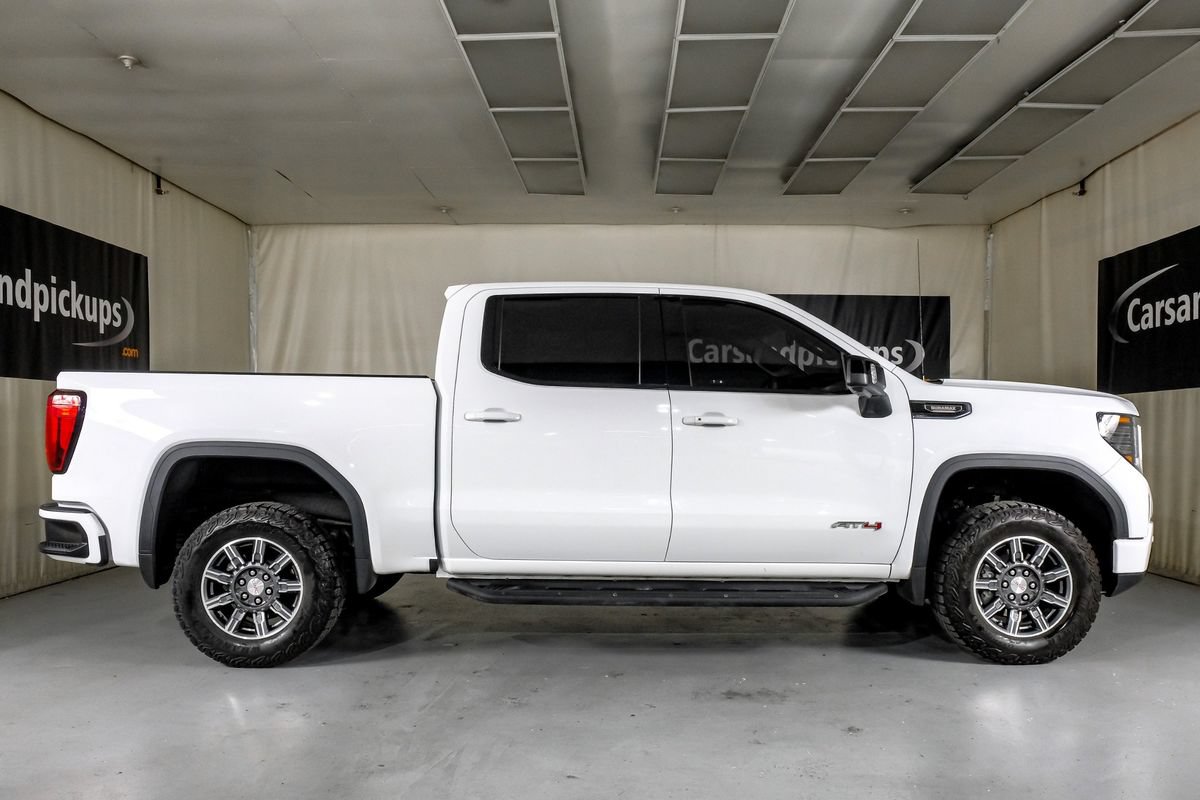 Used 2024 GMC Sierra 1500 AT4 w/ AT4 Premium Package AWD/4WD image 5