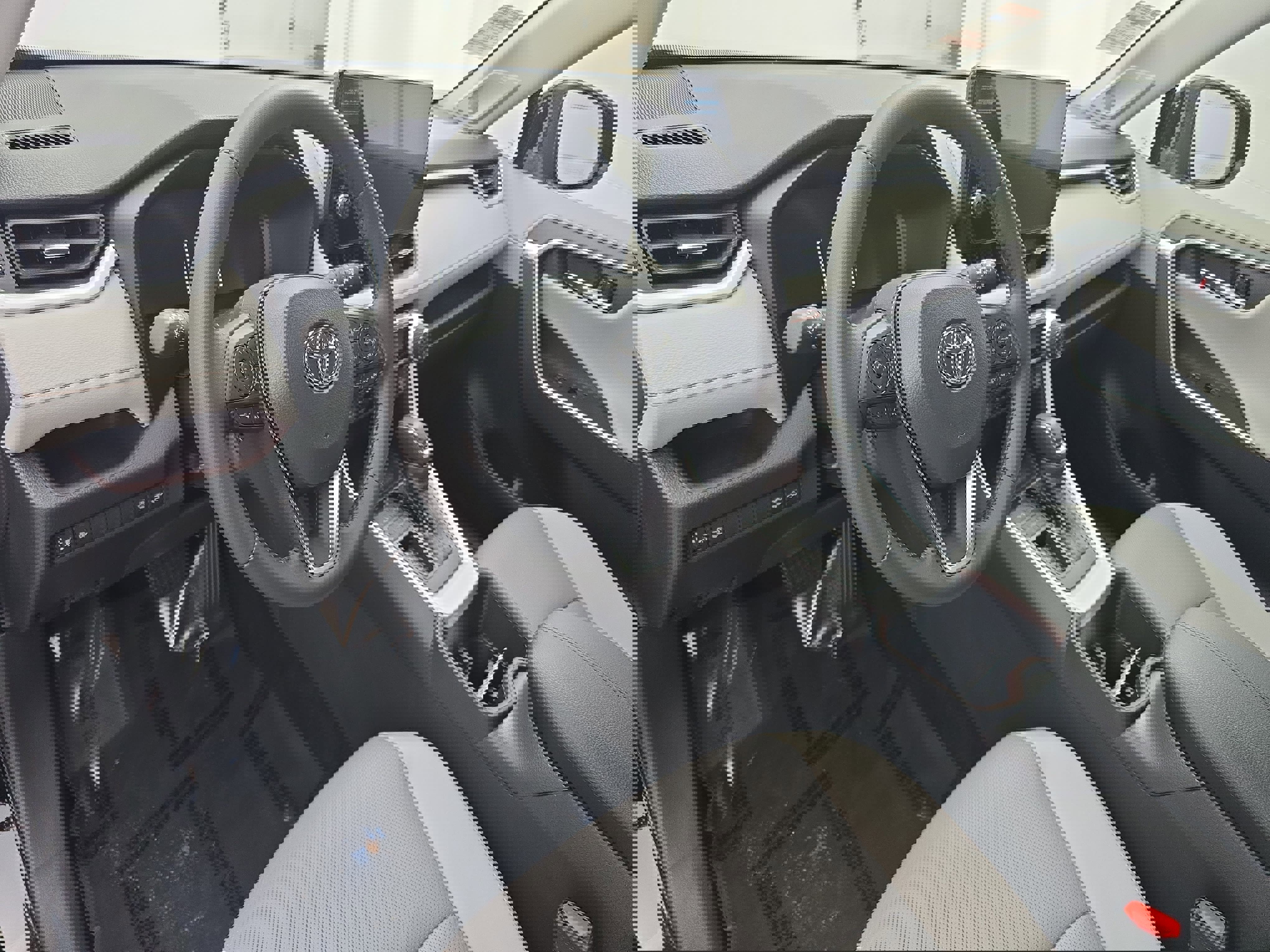 Used 2025 Toyota RAV4 Limited image 16