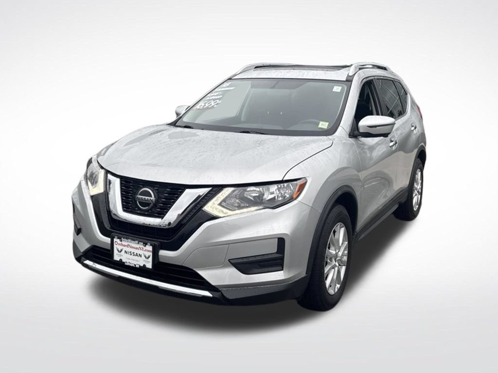 Used 2018 Nissan Rogue SV w/ Sun & Sound Touring Package AWD/4WD image 4